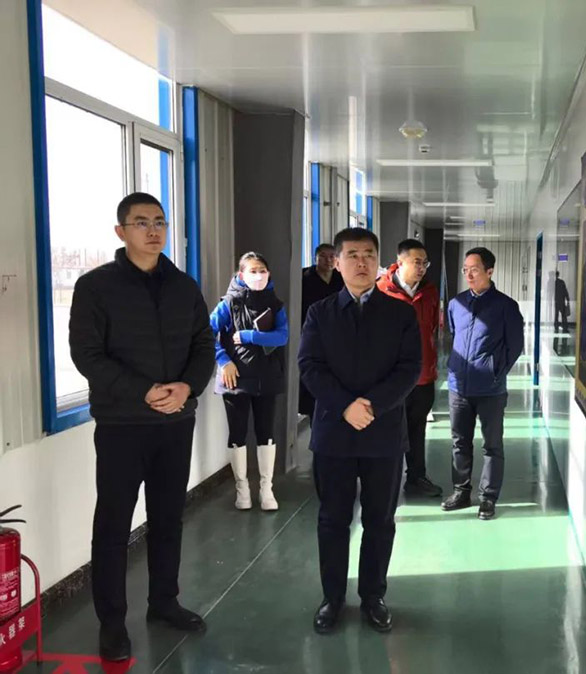 开发区党工委书记赴辖区制药企业调研